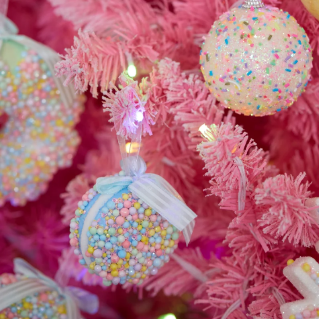 Holly & Ivy Pastel Sprinkle Macaron Decorations – 4 Pack