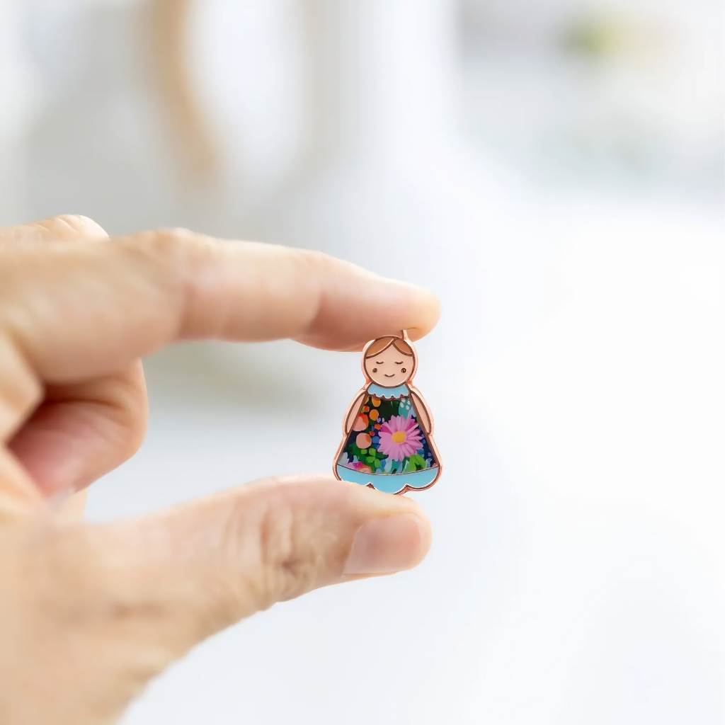 Lucky Little Ladies Mum Keepsake Pin